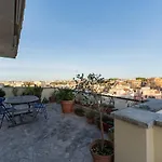Aventino Terrace Apartament